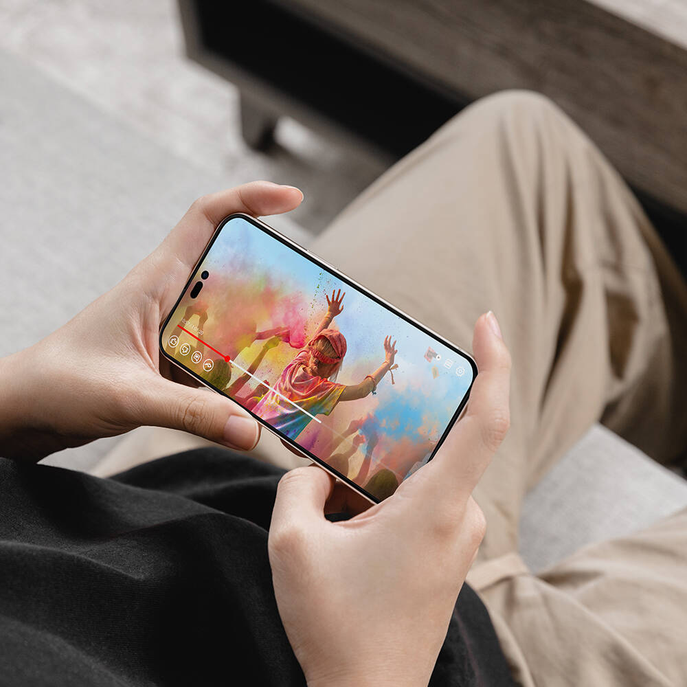 Apple iPhone 14 Plus Oleofobik Temperli Ultra HD Lisanslı Switcheasy Vetro 9H Cam Ekran Koruyucu - Görsel 12