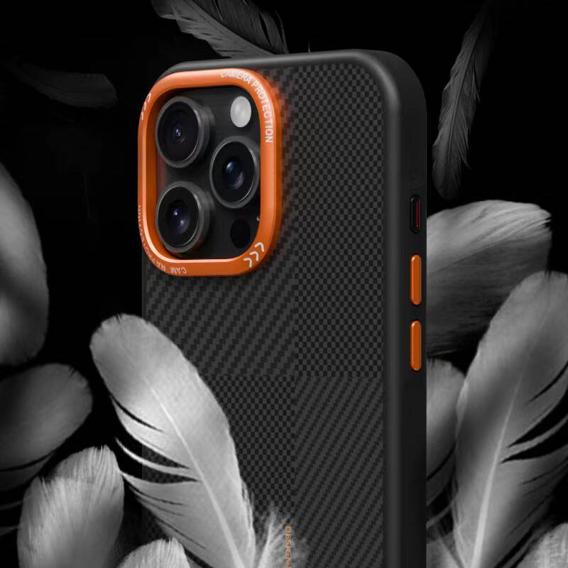 Apple iPhone 14 Pro Kılıf M-safe Şarj Özellikli Karbon Fiber Görünümlü Zore Kamp Kapak - Görsel 4