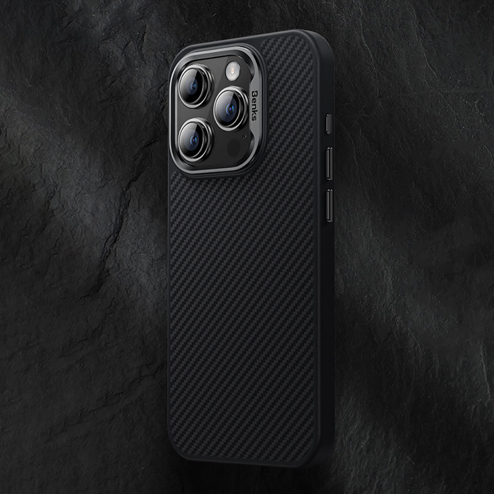 Apple iPhone 15 Kılıf Karbon Fiber M-safe Şarj Özellikli Benks Hybrid ArmorPro 600D Kevlar Kapak