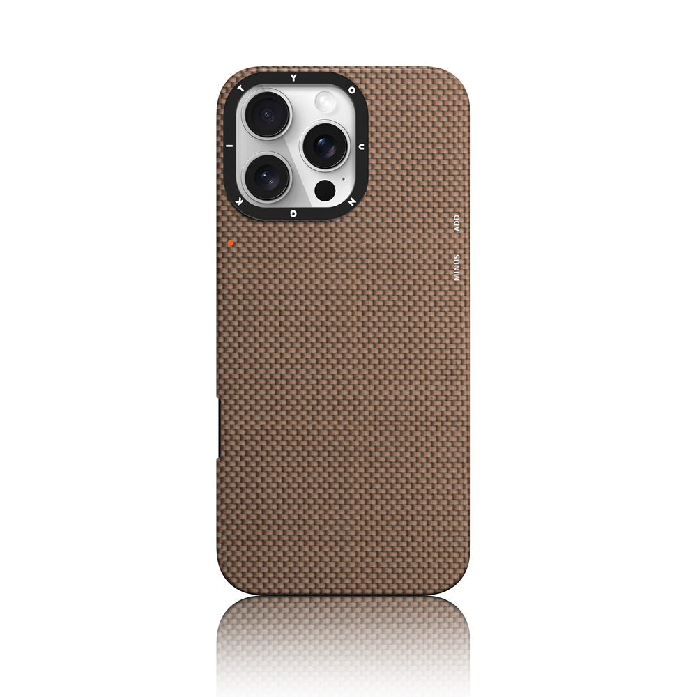 Apple iPhone 16 Pro Kılıf M-safe Şarj Özellikli Aramid Fiber Youngkit 1500D Kevlar Extreme Wing Titanyum-Gold Serisi Kapak - Görsel 2