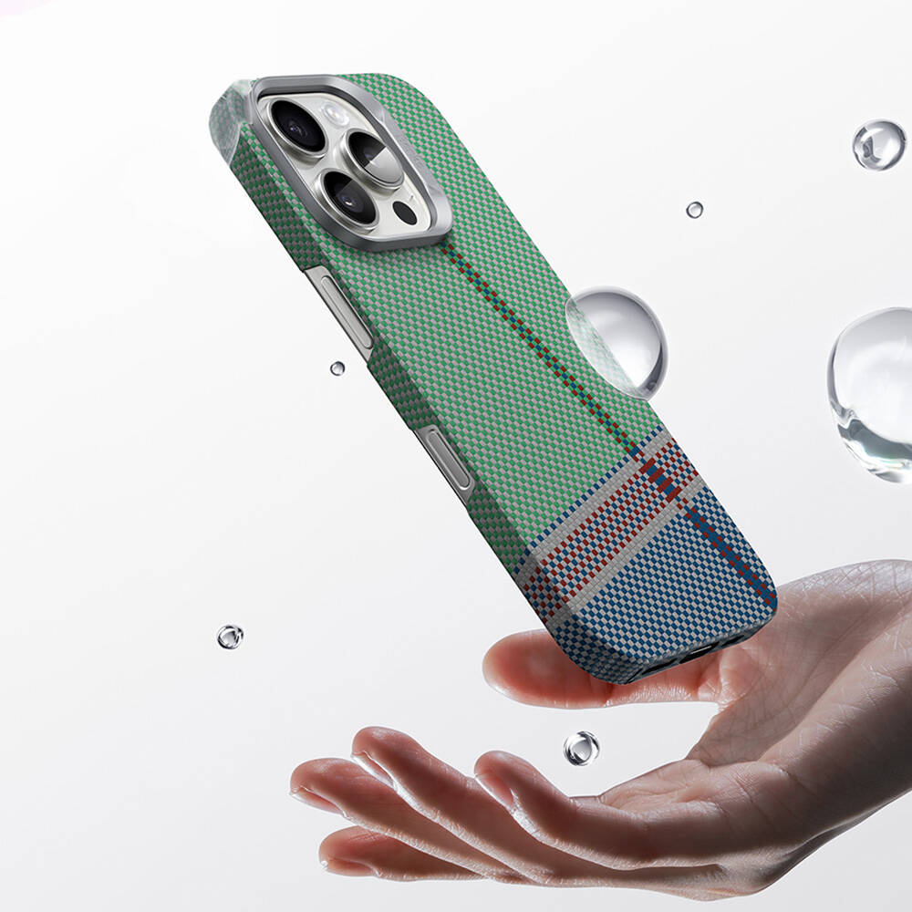 Apple iPhone 16 Pro Max Kılıf M-safe Şarj Özellikli Karbon Fiber Tasarımlı Benks Passion Green ArmorAir Kevlar Kapak - Görsel 4