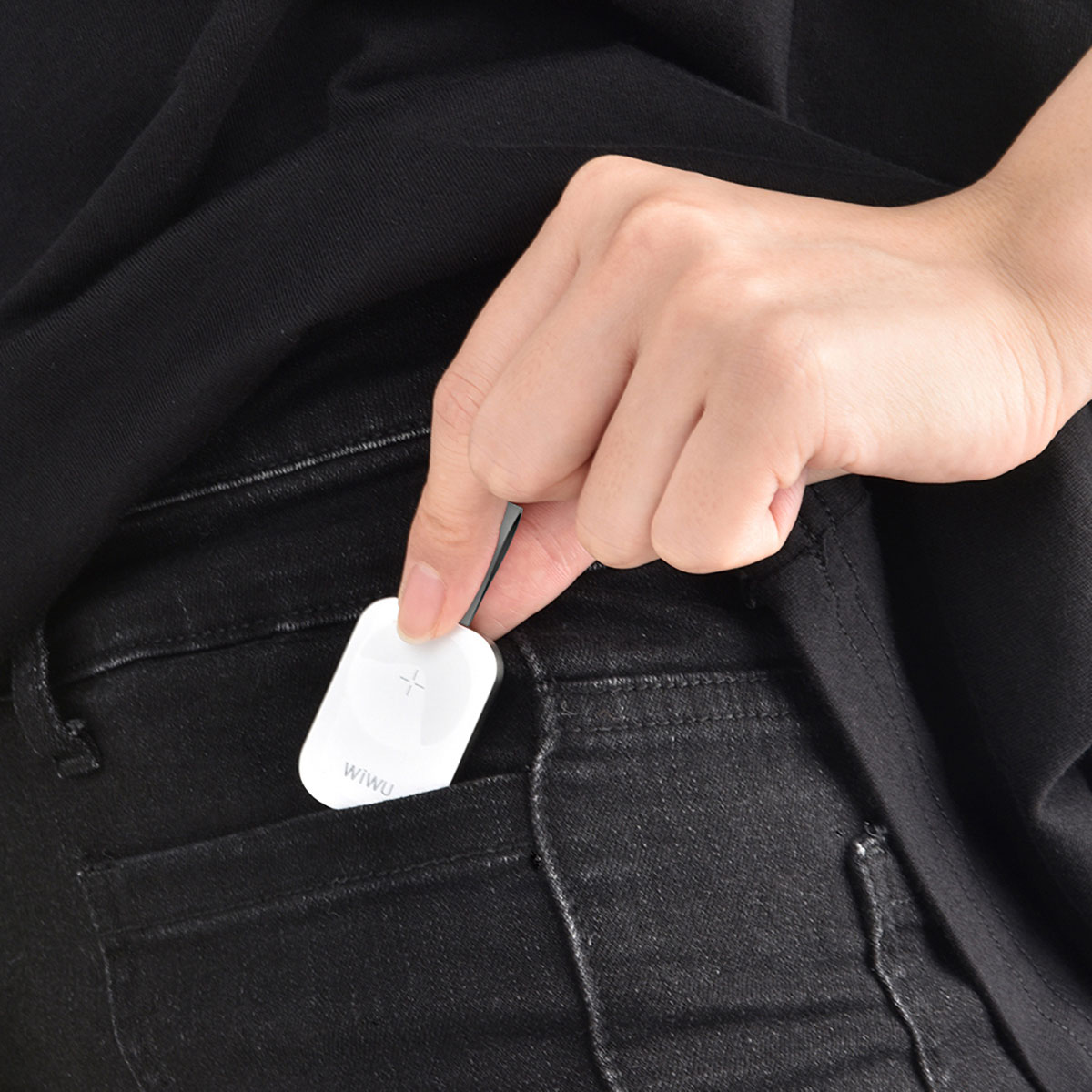 Wiwu M16 Pro Akıllı Saat Mini Wireless Magnetik Şarj Aleti 2.5W - Görsel 3